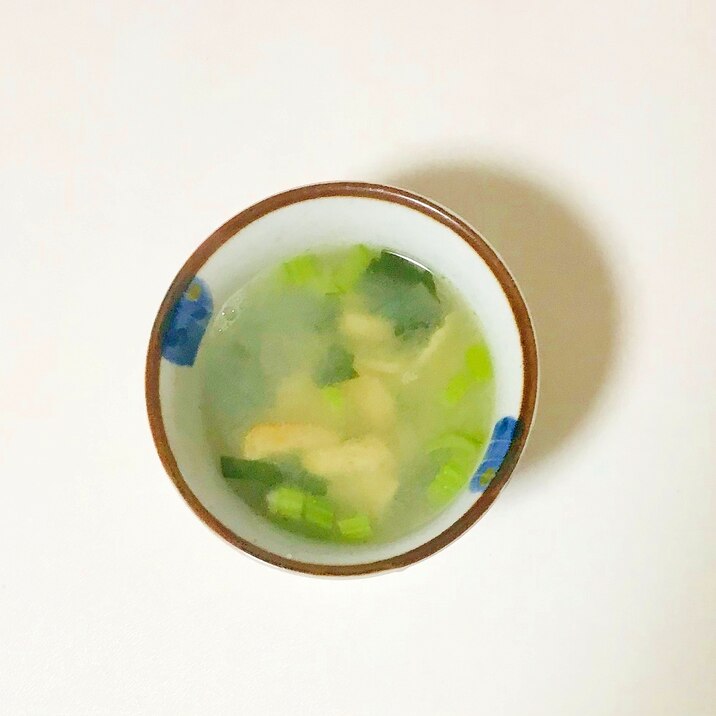 鰹節粉で小松菜の味噌汁